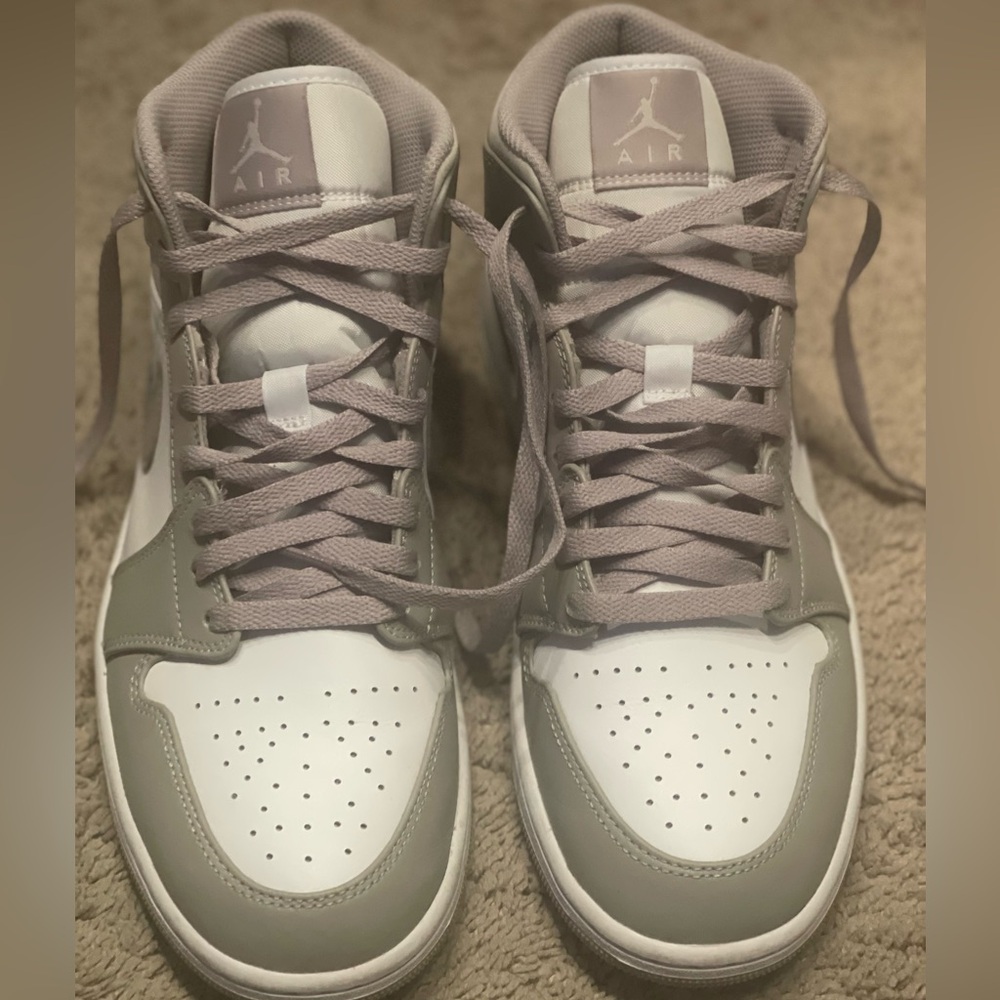Nike Jordan Mids Size 10
